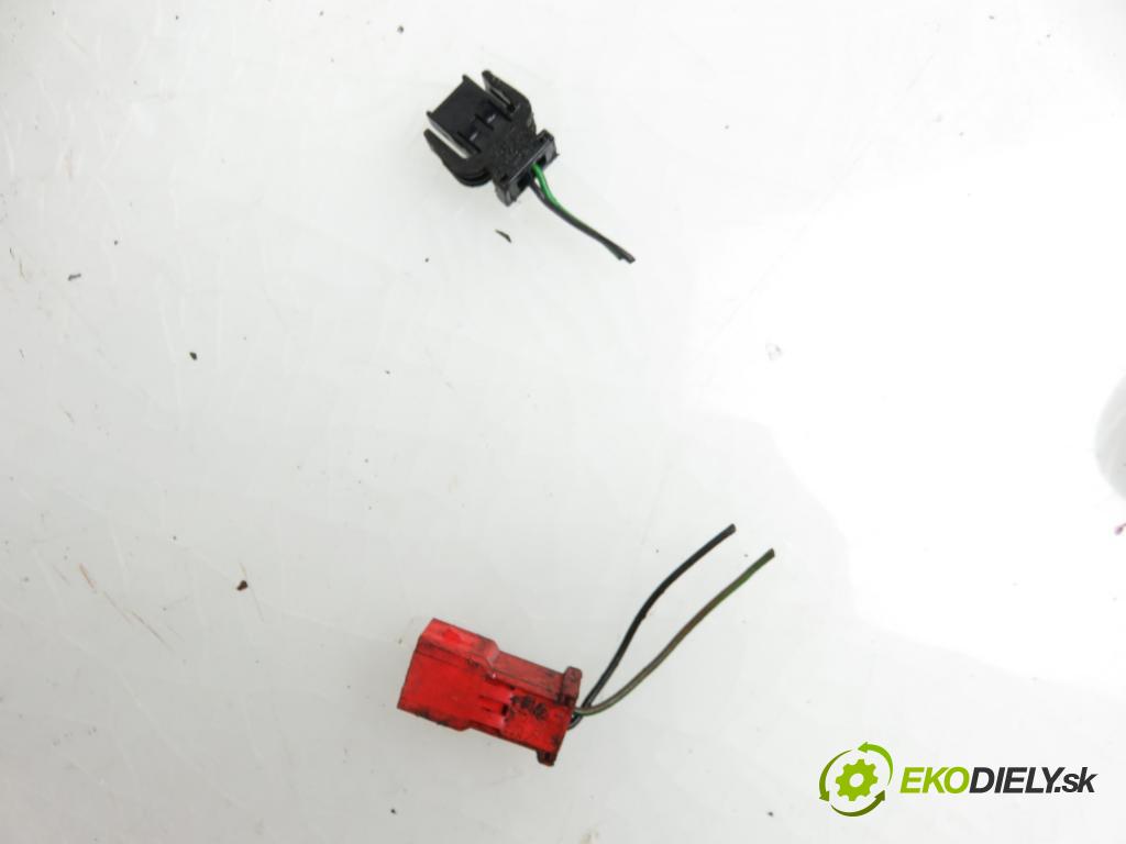 VW PASSAT B5.5 (3B3) SEDAN 2001 75,00 1.6 - ALZ 1595,00 náboj LP ABS