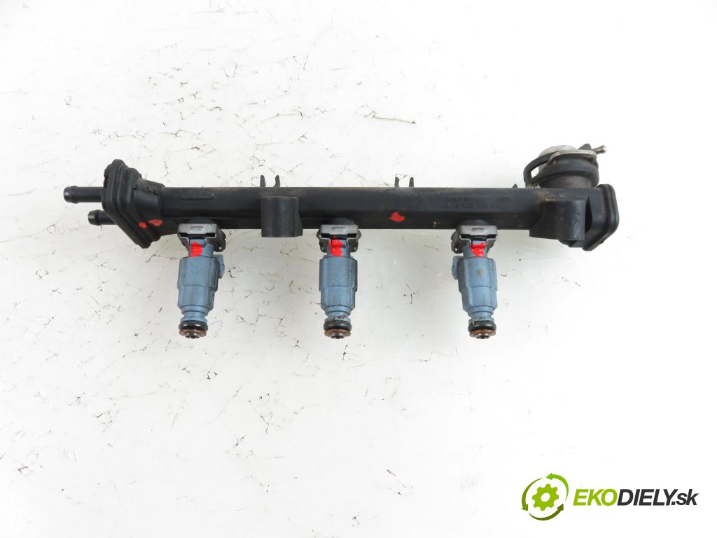 SMART CITY-COUPE (450) HB 2000 698,00 Listwy wtryskowe 698,00 Lišta vstrekovacia 0280151083; 0003096V005 (Vstrekovacie lišty)