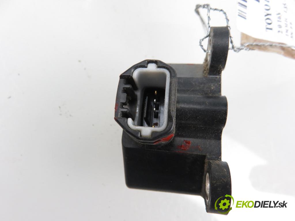 TOYOTA RAV 4 I (_A1_) SUV 1996 1998,00 Czujniki ESP 1998,00 snímač ESP 8944120050;4991000250