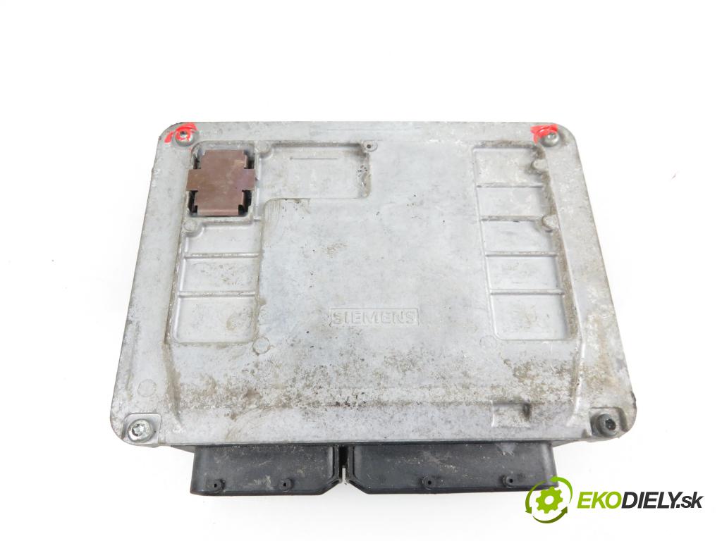 VW POLO (9N_) HB 2002 1198,00 Sterowniki silnika 1198,00 Riadiaca jednotka Motor 03D906032C;5WP40124