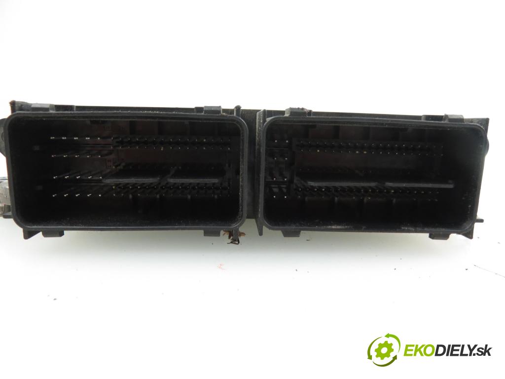 FORD MONDEO V liftback (CE) LIFTBACK 2016 1999,00 Sterowniki silnika 1999,00 Riadiaca jednotka Motor FS7A12A650AAD;0261S12705
