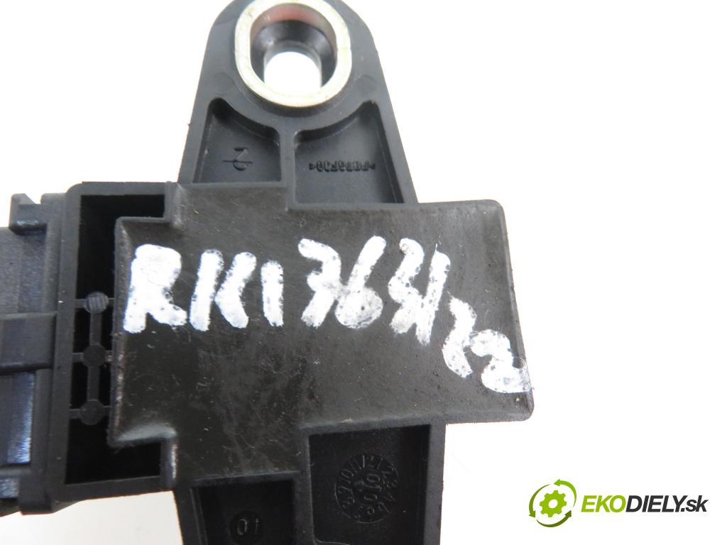 RENAULT SCENIC I (JA0/1_) CROSSOVER 2002 1870,00 Czujniki uderzenia 1870,00 Snímač nárazu 0265005140 (Snímače nárazu)