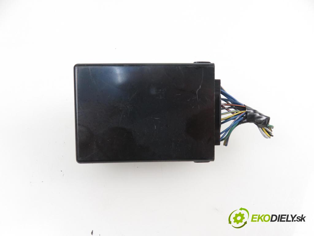 TOYOTA YARIS (_P1_) HB 2003 1364,00 Moduły komfortu 1364,00 MODUL komfortu 8865052180