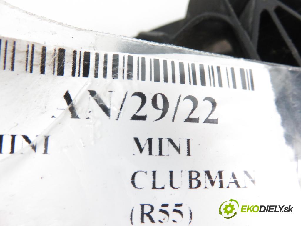 MINI MINI CLUBMAN (R55) KOMBI 2011 1598,00 Wentylatory 1598,00 Ventilátor chladič klíma/voda 0130303027