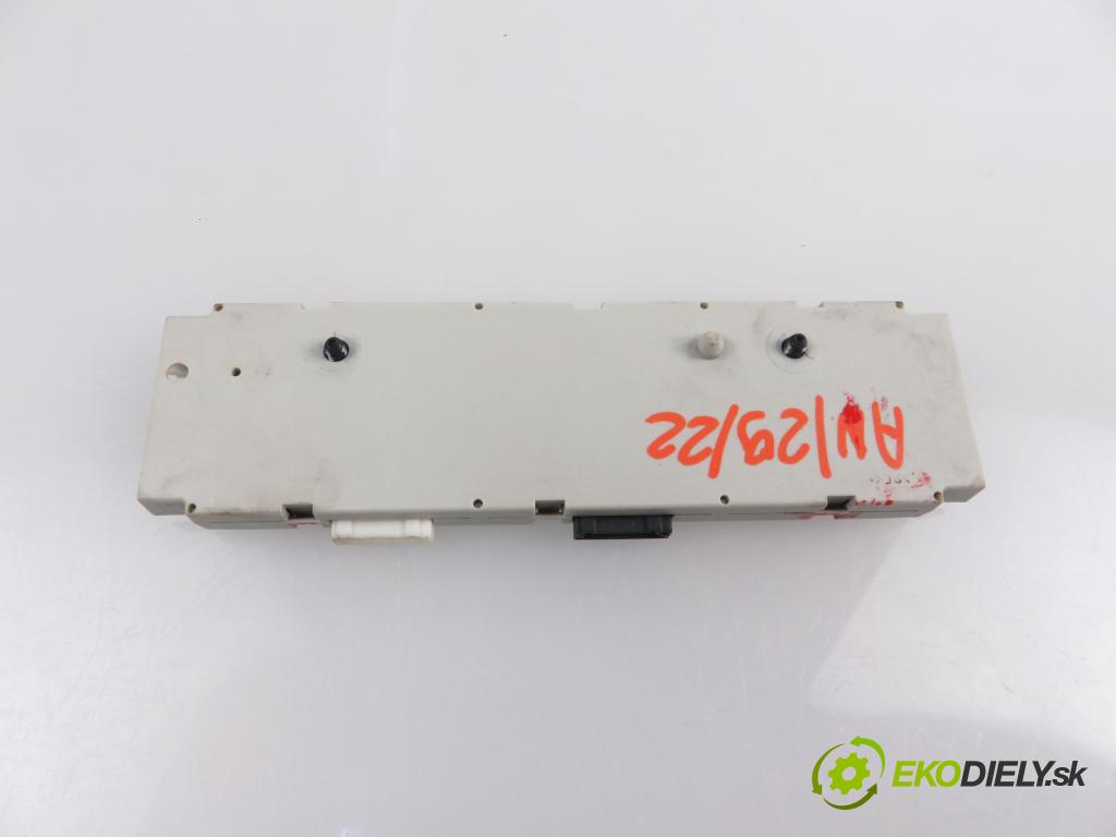 MINI MINI CLUBMAN (R55) KOMBI 2011 1598,00 Wzmacniacze 1598,00 Zosilňovač Antenní: 3428336 (Zosilňovače)