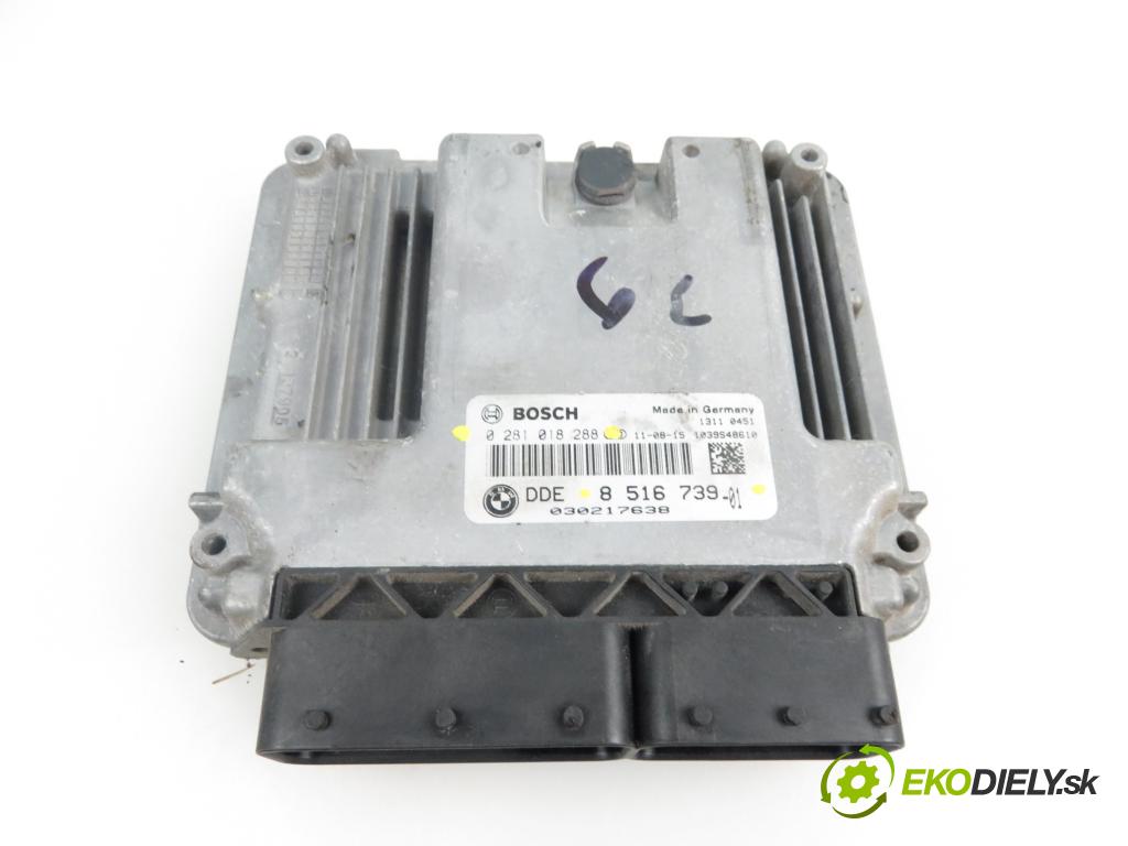 MINI MINI CLUBMAN (R55) KOMBI 2011 1598,00 Sterowniki silnika 1598,00 Riadiaca jednotka Motor 851673901;0281018288