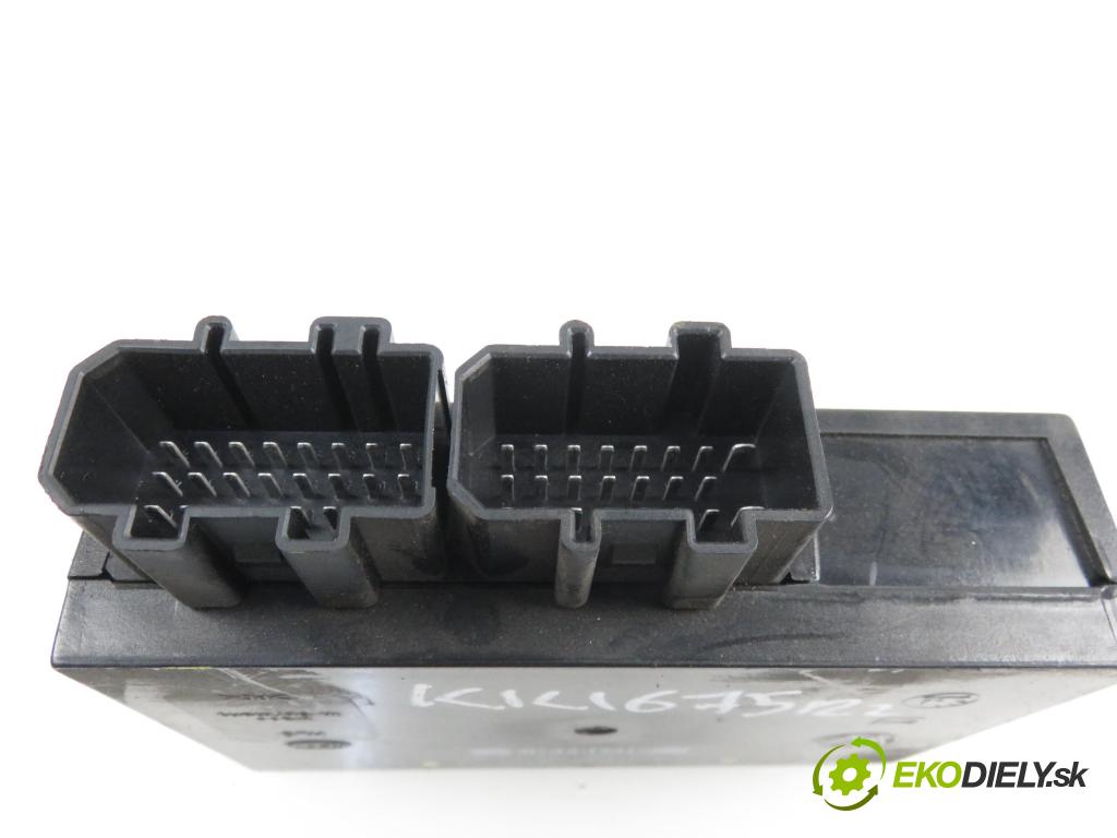 VW BORA (1J2) SEDAN 2000 1598,00 Moduły komfortu 1598,00 MODUL komfortu 1C0962250J