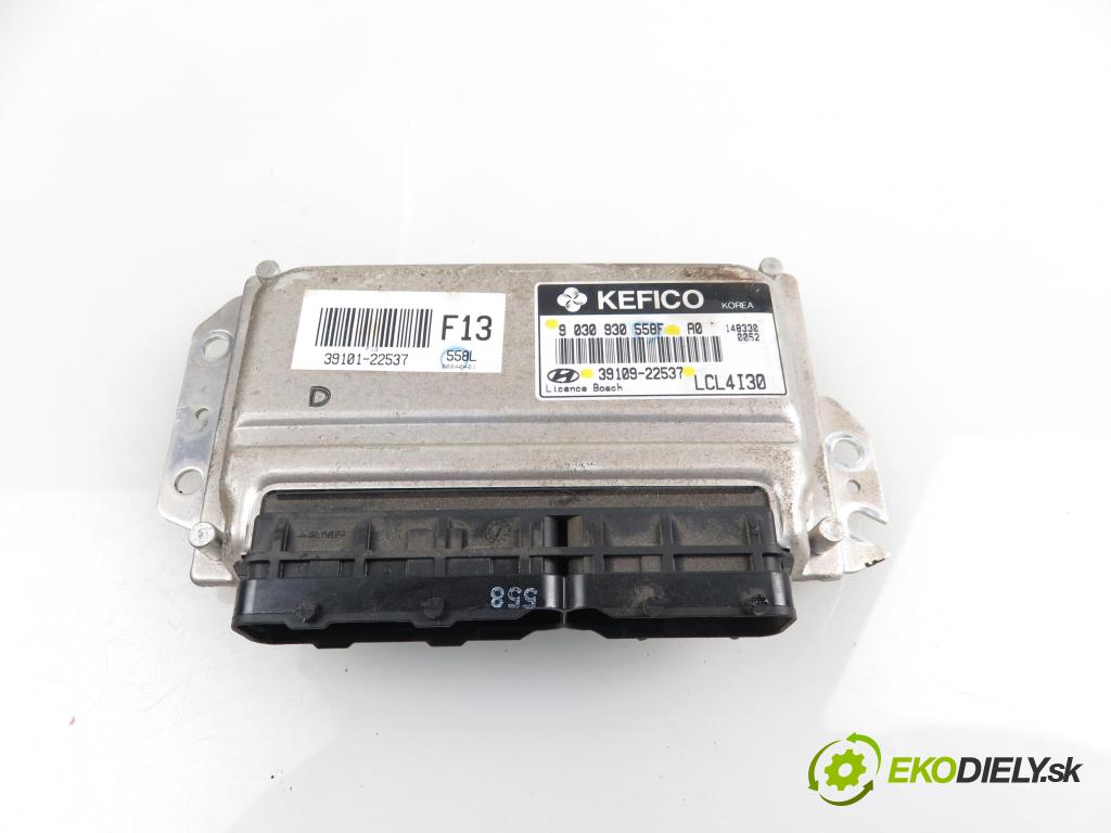 HYUNDAI ACCENT II (LC) LIFTBACK 2004 1341,00 Sterowniki silnika 1341,00 Riadiaca jednotka Motor 9030930558F; 3910922537