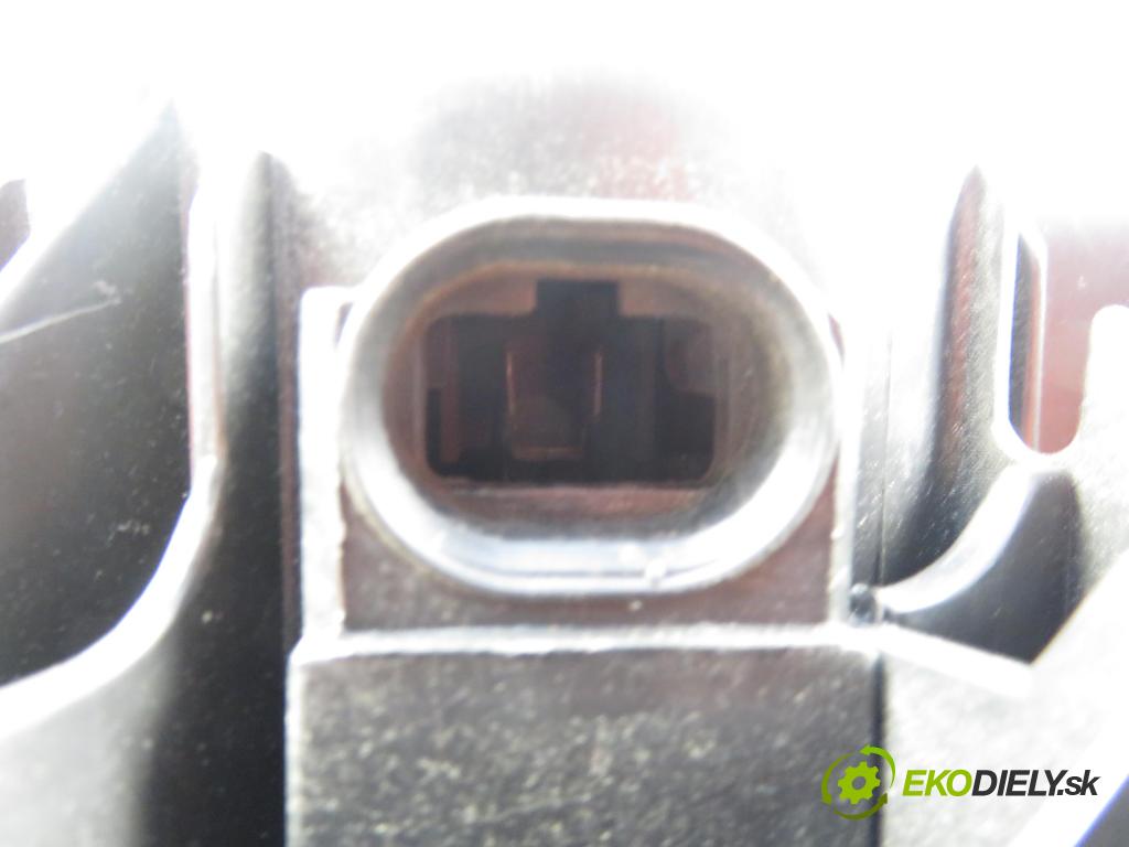 PEUGEOT 406 (8B) HB 2002 80,00 2.0 HDI 110 1997,00 Ventilátor vetráku