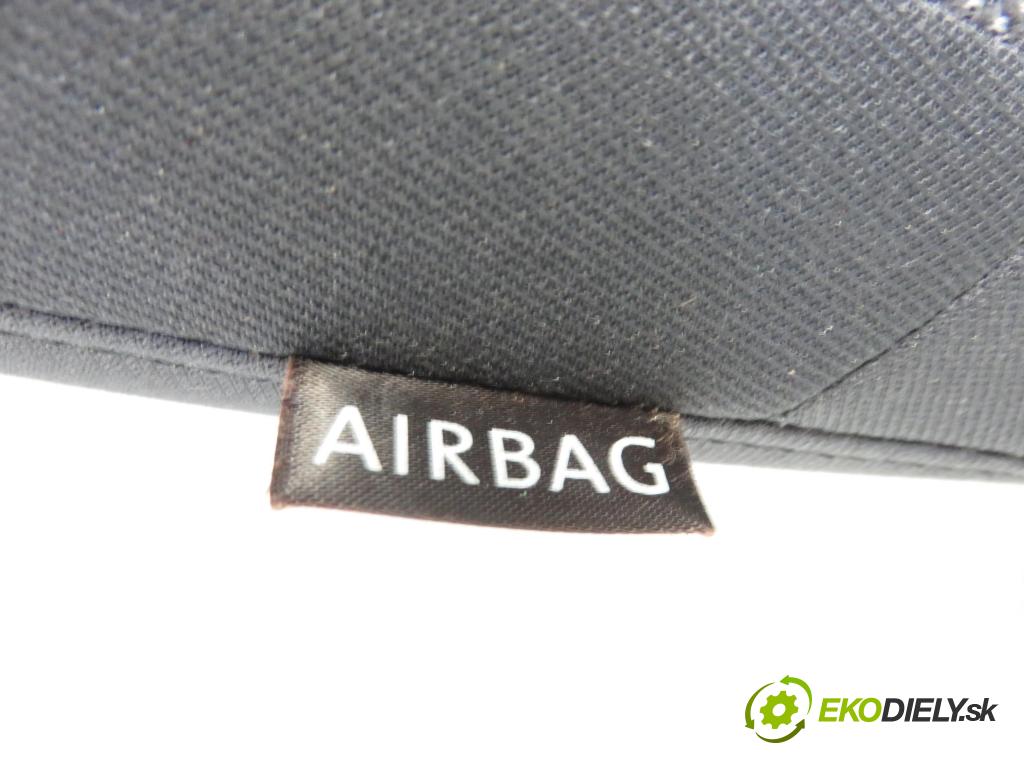 VW PASSAT B7 (362) SEDAN 2011 1390,00 Fotele, kanapy 1390,00 Sedadlá, sedačky 3C8881105AD