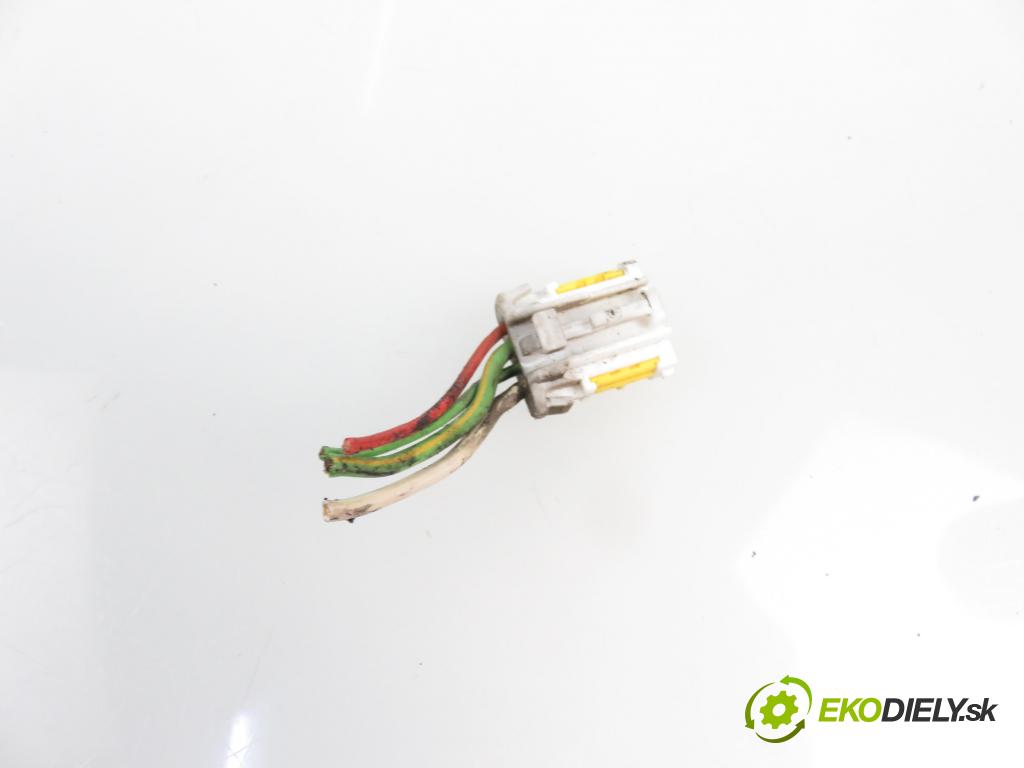 PEUGEOT 607 (9D, 9U) SEDAN 2004 2179,00 Zamki 2179,00 zámok dverí kufor EL.