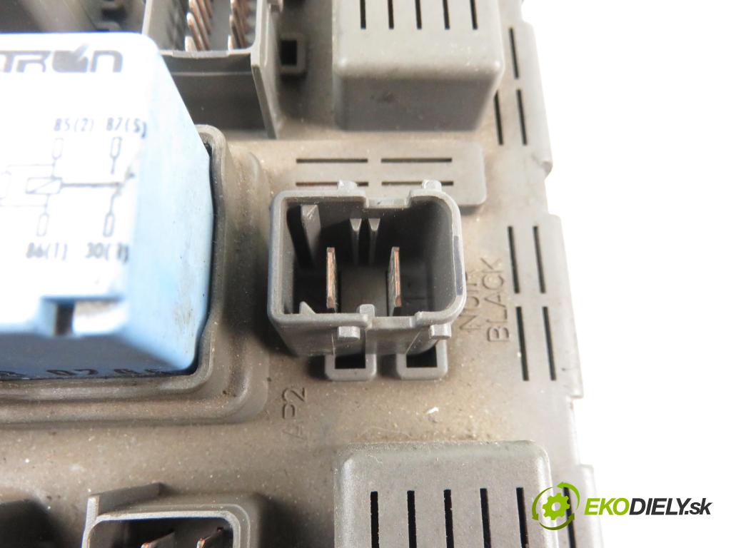 PEUGEOT 607 (9D, 9U) SEDAN 2004 2179,00 Skrzynki bezpieczników 2179,00 MODUL BSI 9654696080