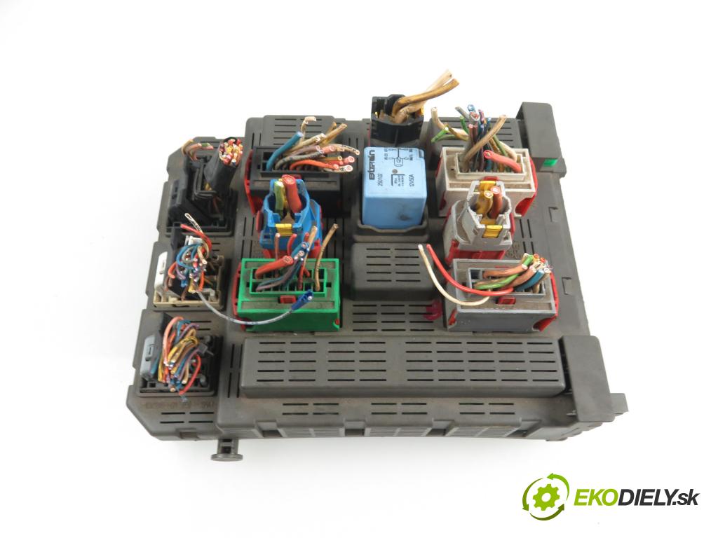 PEUGEOT 607 (9D, 9U) SEDAN 2004 2179,00 Skrzynki bezpieczników 2179,00 MODUL BSI 9654696080