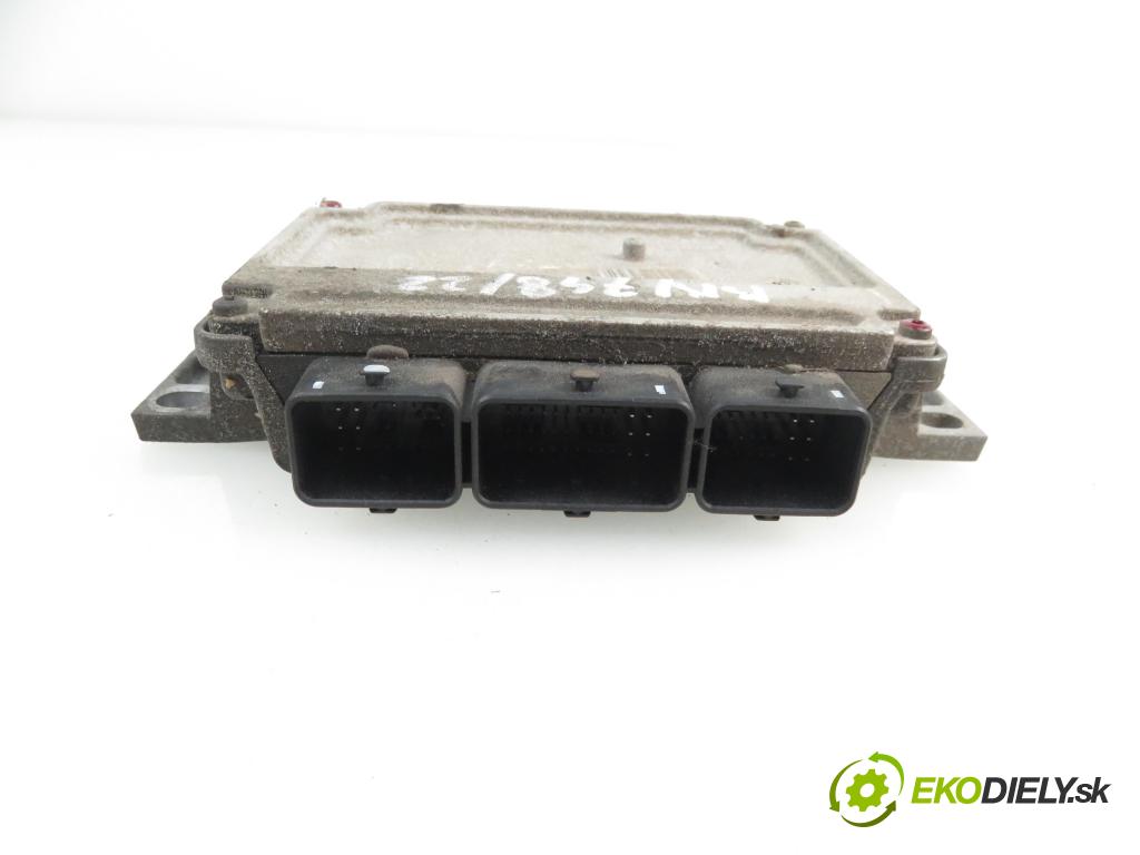 PEUGEOT 307 Break (3E) KOMBI 2004 1360,00 Sterowniki silnika 1360,00 Riadiaca jednotka Motor IAW6LP201;16710064;9654722780