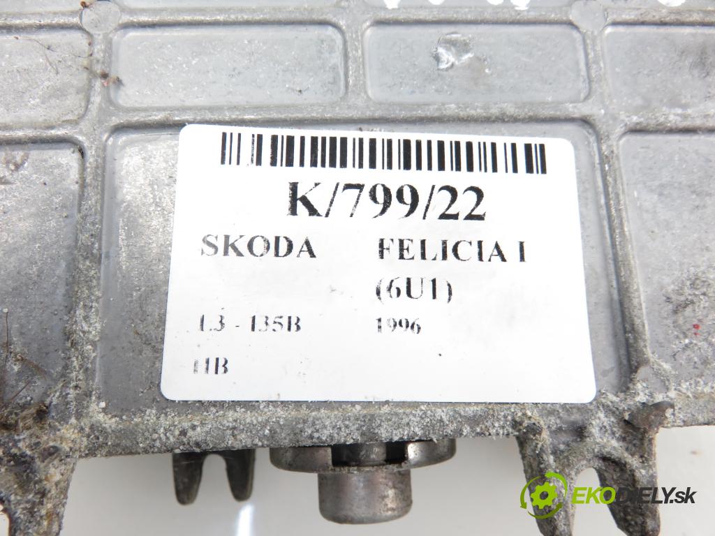 SKODA FELICIA I (6U1) HB 1996 1289,00 Sterowniki silnika 1289,00 Riadiaca jednotka Motor 0261203544;441040460246