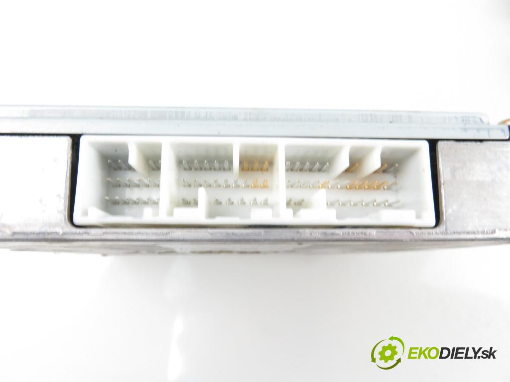 MAZDA PREMACY (CP) MINIVAN 2003 1991,00 Sterowniki silnika 1991,00 Riadiaca jednotka Motor FS8V18881B;2797001761