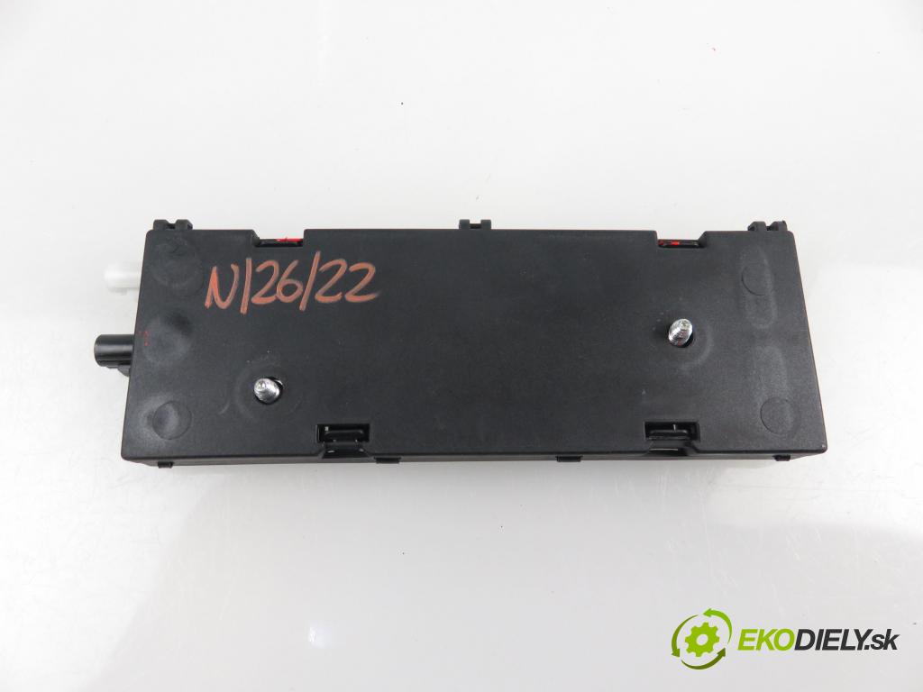 MINI MINI COUNTRYMAN (R60) CROSSOVER 2014 1995,00 Wzmacniacze 1995,00 Zosilňovač Antenní: 9803853 (Zosilňovače)