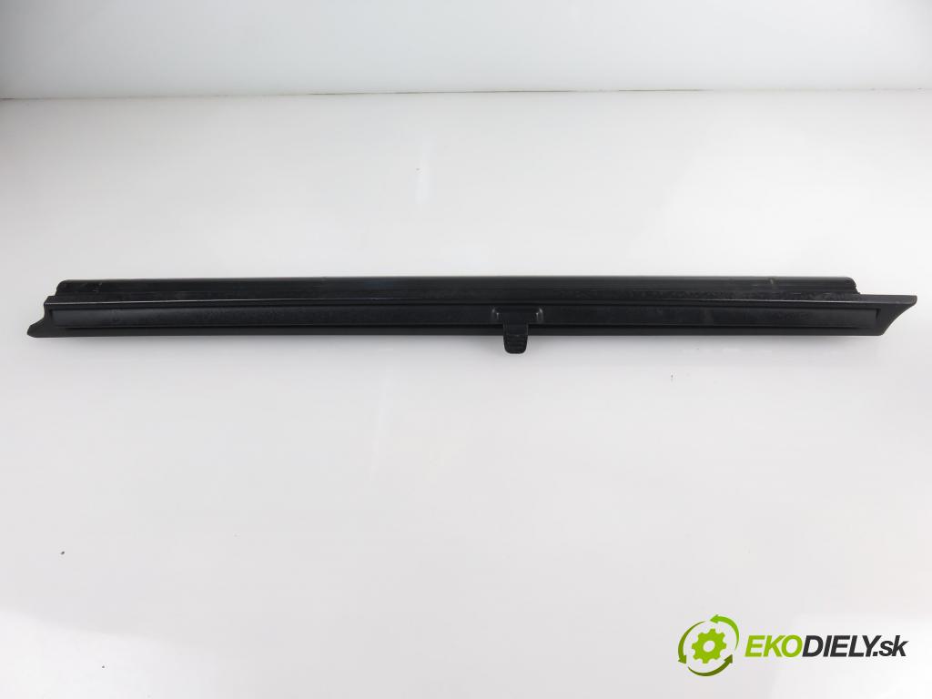 AUDI A8 D3 (4E2, 4E8) SEDAN 2003 4172,00 Osłony przeciwsłoneczne 4172,00 Roleta okna 4E0861333 (Ostatné)