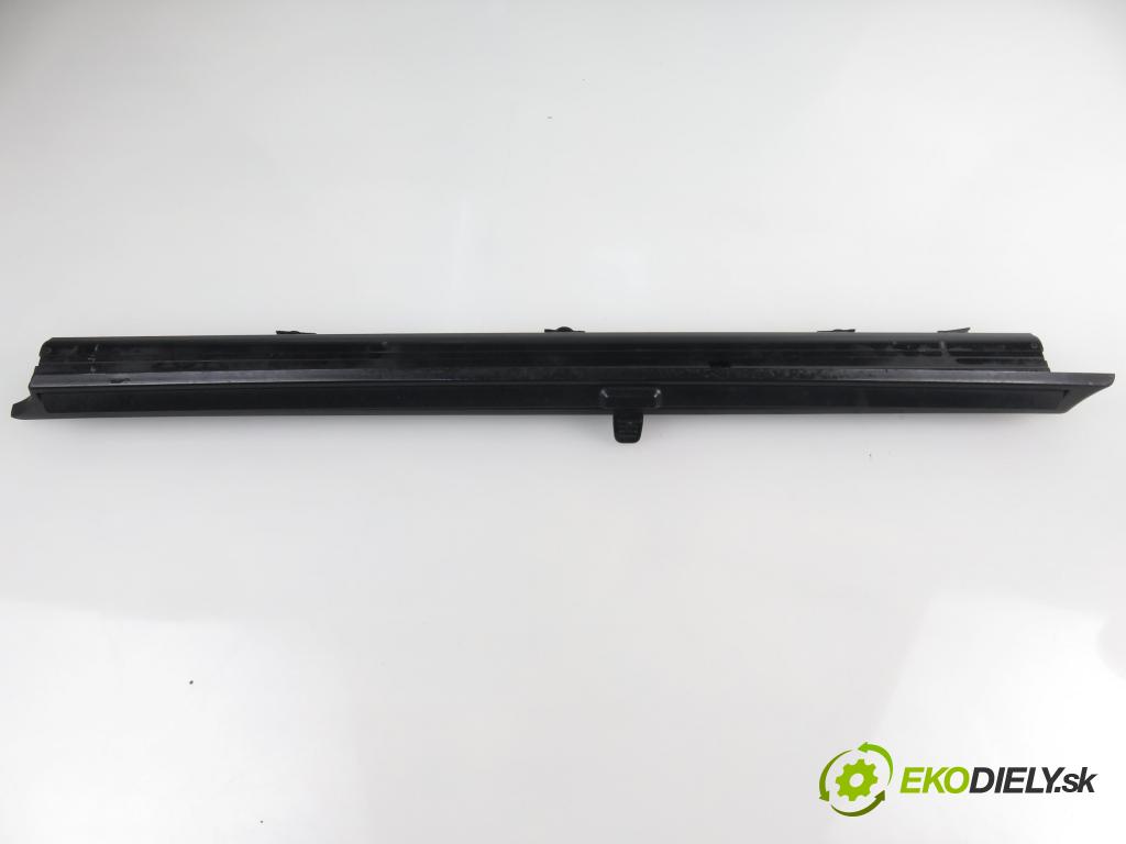 AUDI A8 D3 (4E2, 4E8) SEDAN 2003 4172,00 Osłony przeciwsłoneczne 4172,00 Roleta okna 4E0861333 (Ostatné)