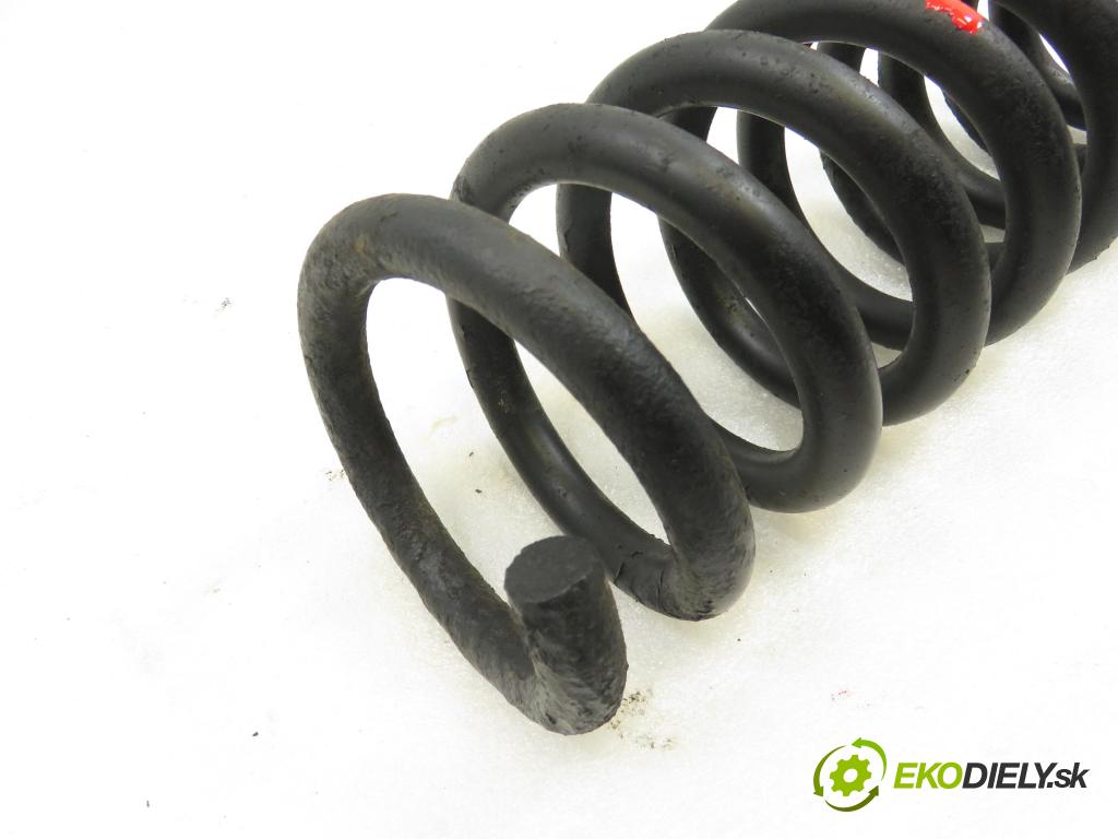 SUZUKI GRAND VITARA I (FT, HT) SUV 2000 64,00 2.0 TD 87 4x4 - RF (MAZDA) 1998,00 Pružina zadné 