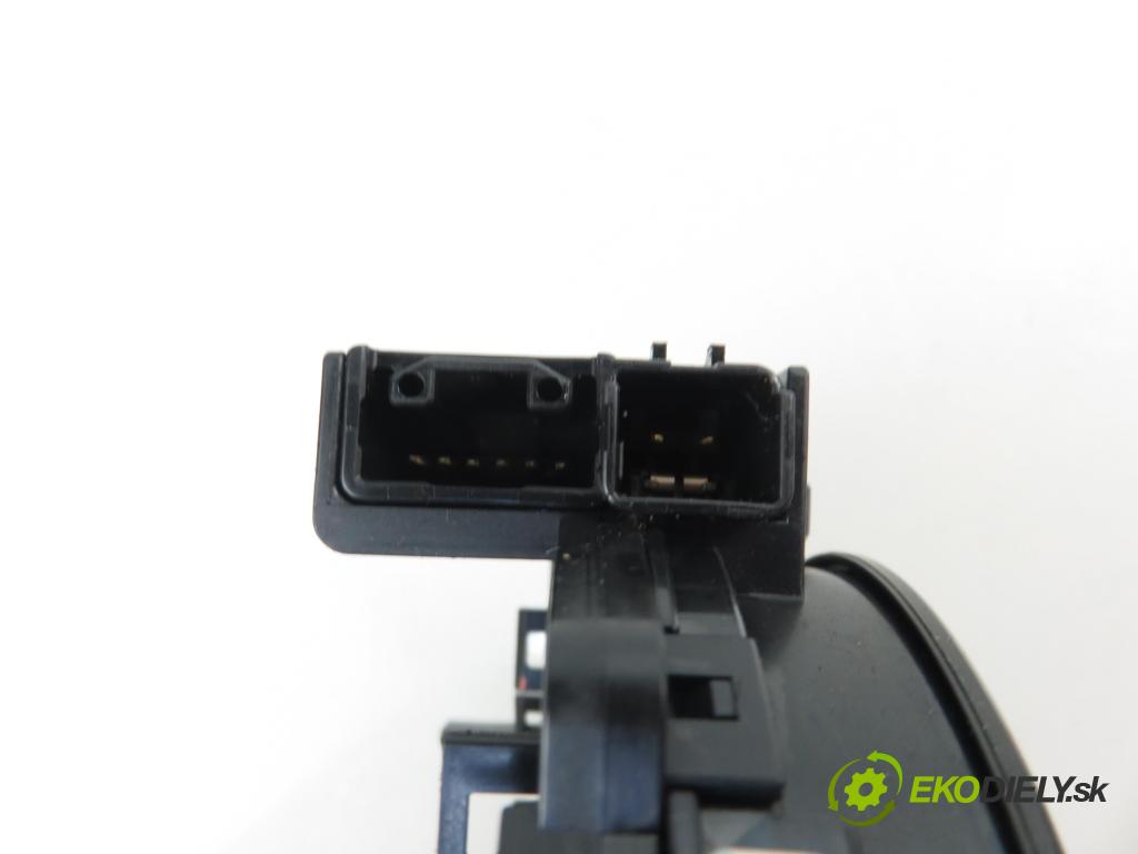 TOYOTA COROLLA Verso (_E12_) MINIVAN 2002 99,00 1.8 VVT-i 135 (ZZE122_) - 1ZZ-FE 1794,00 PÁSKA: air BAG