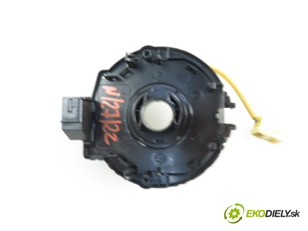 TOYOTA COROLLA Verso (_E12_) MINIVAN 2002 99,00 1.8 VVT-i 135 (ZZE122_) - 1ZZ-FE 1794,00 PÁSKA: air BAG