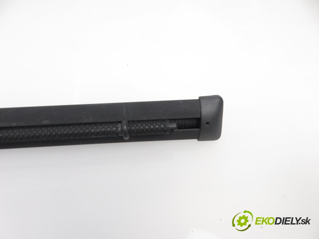 AUDI A4 (8D2, B5) SEDAN 1997 1896,00 Osłony przeciwsłoneczne 1896,00 Roleta okna 8D5861325A (Ostatné)