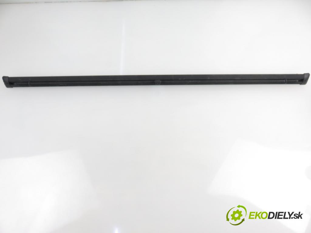 AUDI A4 (8D2, B5) SEDAN 1997 1896,00 Osłony przeciwsłoneczne 1896,00 Roleta okna 8D5861325A (Ostatné)