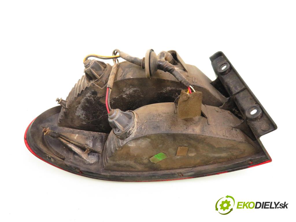 DAEWOO LANOS (KLAT) HB 2000 1349,00 Lampy tylne 1349,00 Svetlo pravé zadné