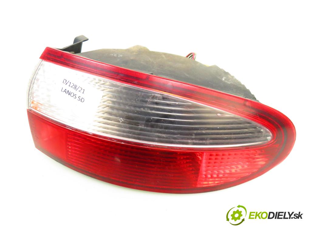 DAEWOO LANOS (KLAT) HB 2000 1349,00 Lampy tylne 1349,00 Svetlo pravé zadné