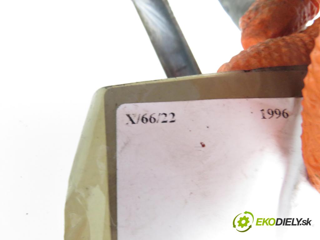 AUDI A4 Avant (8D5, B5) KOMBI 1996 1896,00 Mechanizmy wycieraczek 1896,00 Mechanizmus stieračov predný 8D1955023 (Motorčeky stieračov predné)