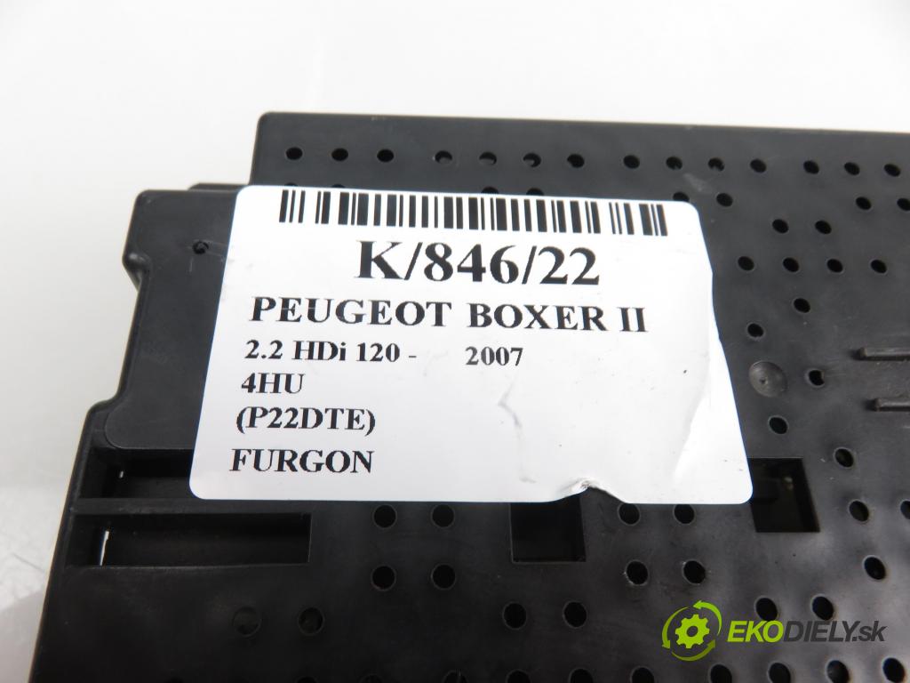 PEUGEOT BOXER Skrzynia FURGON 2007 2198,00 Panele sterowania, przełączniki 2198,00 palubná doska 735438735