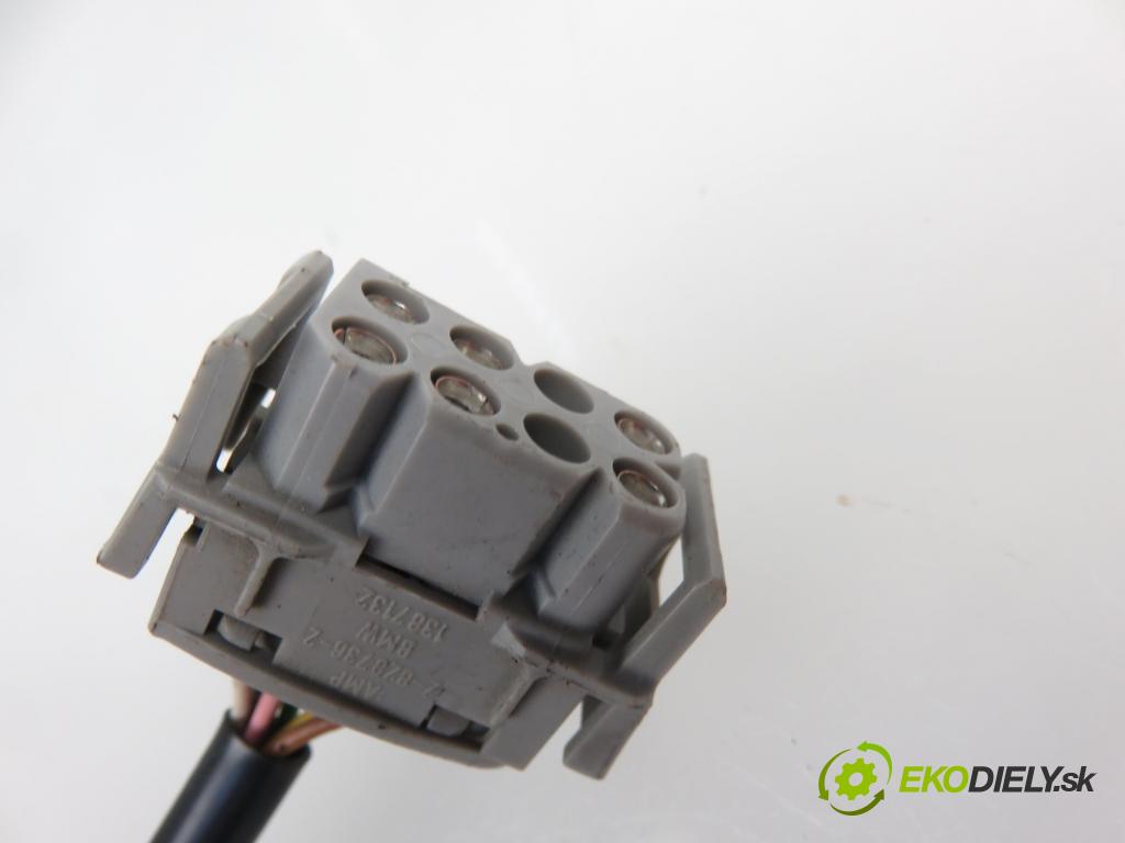 BMW 3 Touring (E46) KOMBI 2003 1951,00 Pozostałe 1951,00 Potenciometer plynového pedálu 0205001040;2245690 (Pedále)