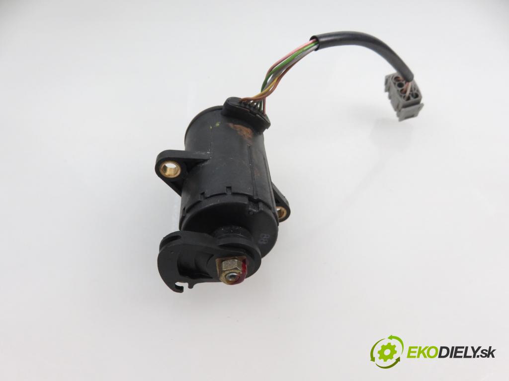 BMW 3 Touring (E46) KOMBI 2003 1951,00 Pozostałe 1951,00 Potenciometer plynového pedálu 0205001040;2245690 (Pedále)