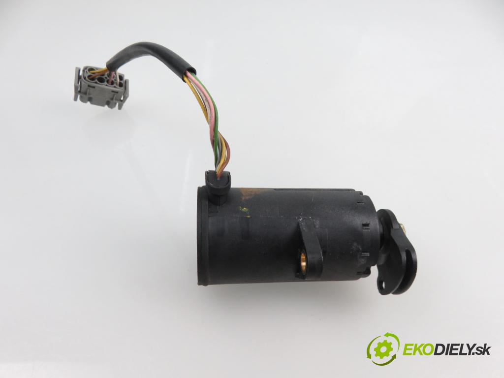 BMW 3 Touring (E46) KOMBI 2003 1951,00 Pozostałe 1951,00 Potenciometer plynového pedálu 0205001040;2245690 (Pedále)