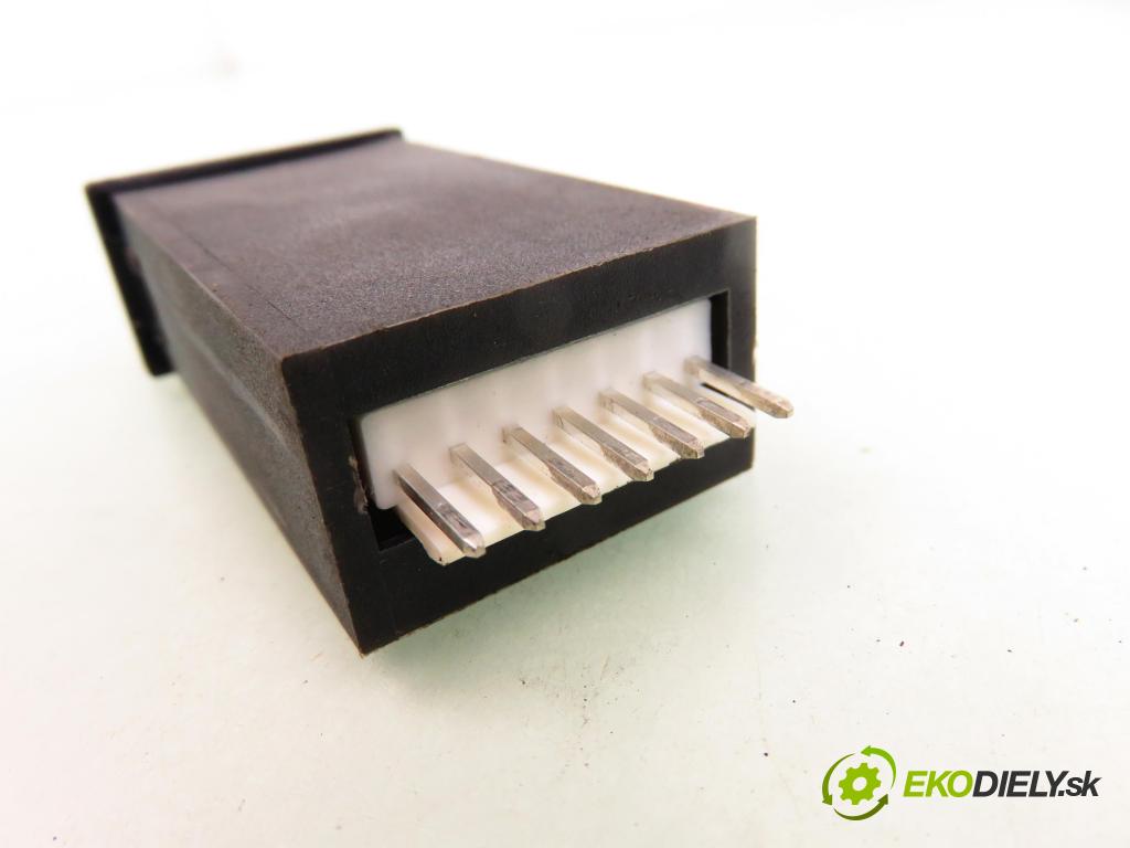 LPG CZESCI - 2010 0,00 Przełączniki 0,00 přepínač LPG 67R013512