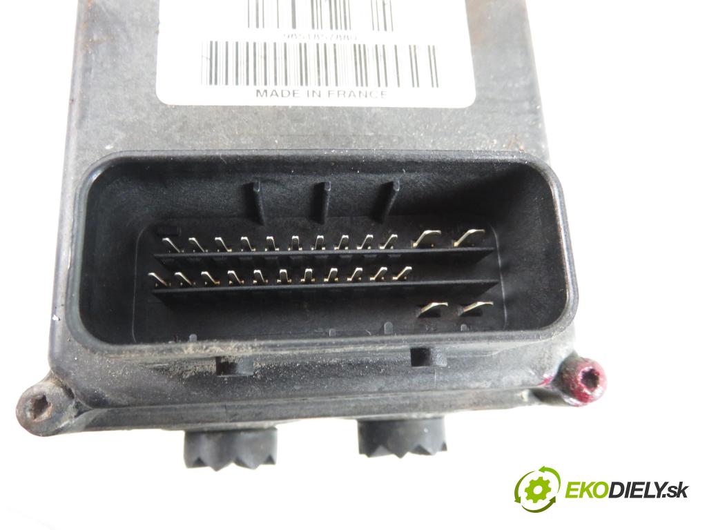 PEUGEOT 407 (6D_) SEDAN 2004 1997,00 Sterowniki ABS 1997,00 pumpa ABS S118676001K;9651857880 (Pumpy brzdové)