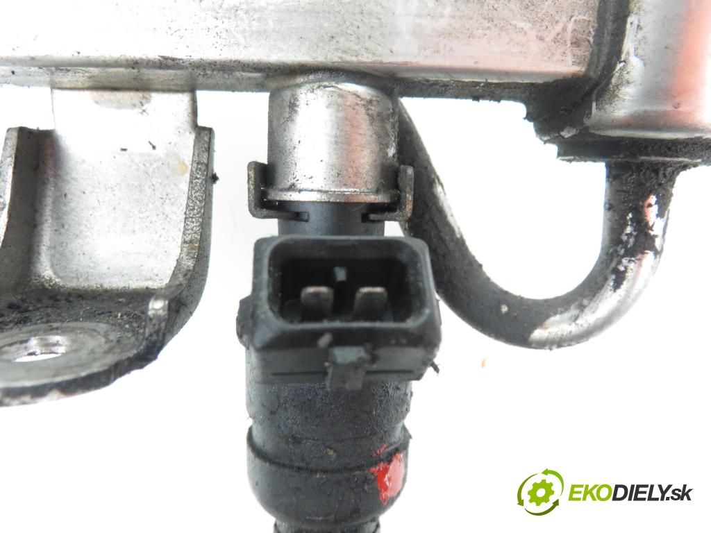 SKODA OCTAVIA I (1U2) LIFTBACK 1998 1781,00 Listwy wtryskowe 1781,00 Lišta vstrekovacia 06A90603ID (Vstrekovacie lišty)