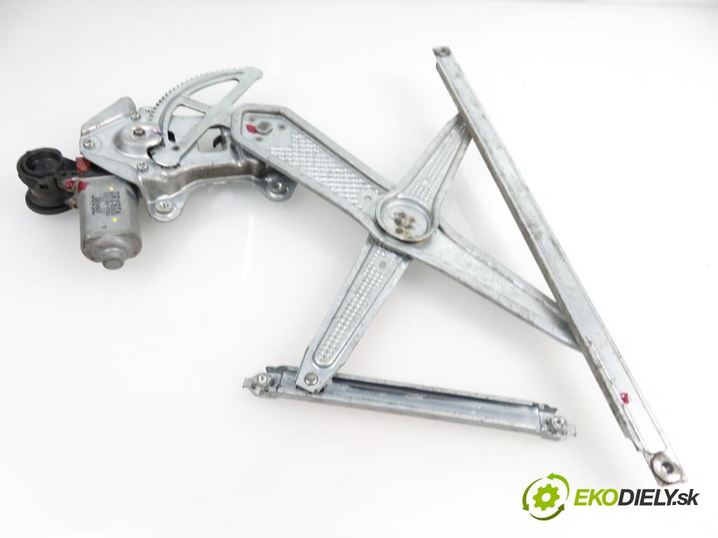 TOYOTA YARIS (_P1_) HB 2000 998,00 Podnośniki szyb 998,00 mechanismus