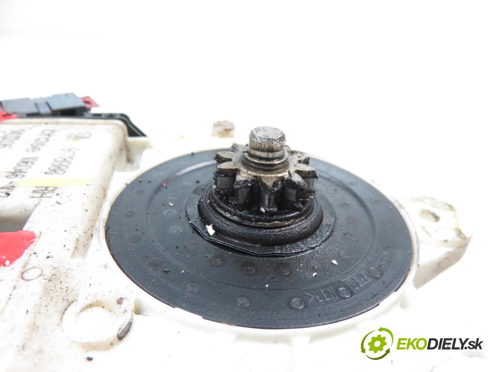 OPEL VECTRA C Kombi (Z02) KOMBI 2006 1910,00 Silniczki szyb 1910,00 Motorček sťahovania okien PP 9178988; 0130822012