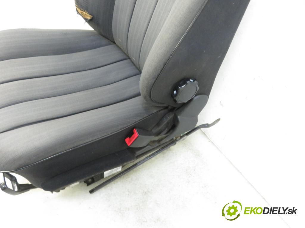 MERCEDES-BENZ KOMBI T-Model (S124) KOMBI 1987 2996,00 Fotele, kanapy 2996,00 Sedadlo CESTUJÚCI/PP
