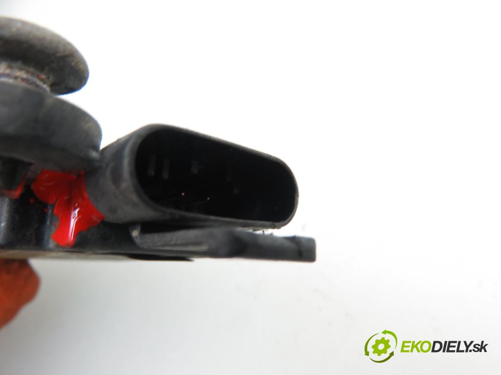 OPEL VECTRA C Kombi (Z02) KOMBI 2004 1995,00 Czujniki uderzenia 1995,00 Snímač nárazu 13102025 (Snímače nárazu)