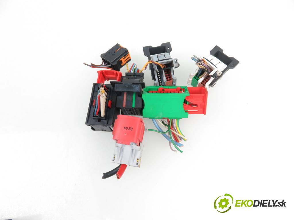 PEUGEOT 206 CC (2D) CABRIO 2002 1587,00 Poistková skrinka MODUL BSI 9646777380