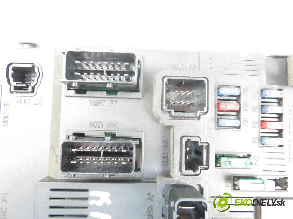 PEUGEOT 206 CC (2D) CABRIO 2002 1587,00 Poistková skrinka MODUL BSI 9646777380