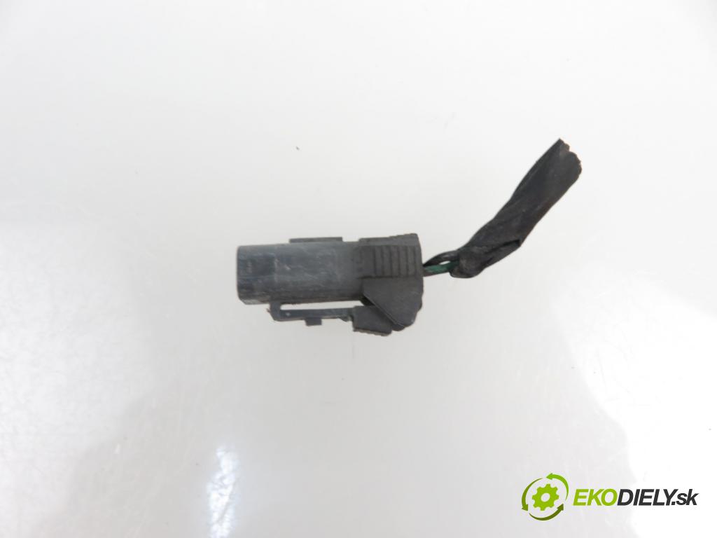 NISSAN PRIMERA Traveller (WP11) KOMBI 1999 1974,00 Kierunkowskazy 1974,00 Smerovka LP