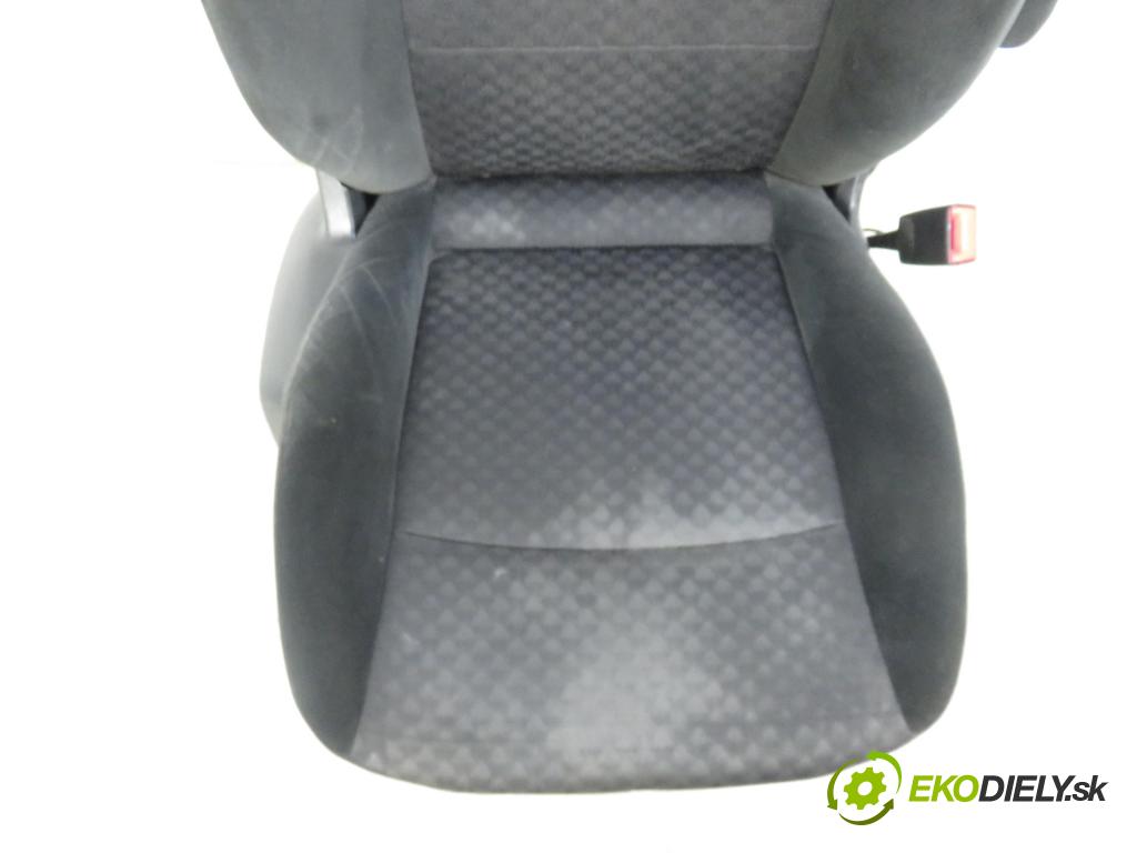 FORD GALAXY (WA6) MINIVAN 2007 1753,00 Fotele, kanapy 1753,00 Sedadlo