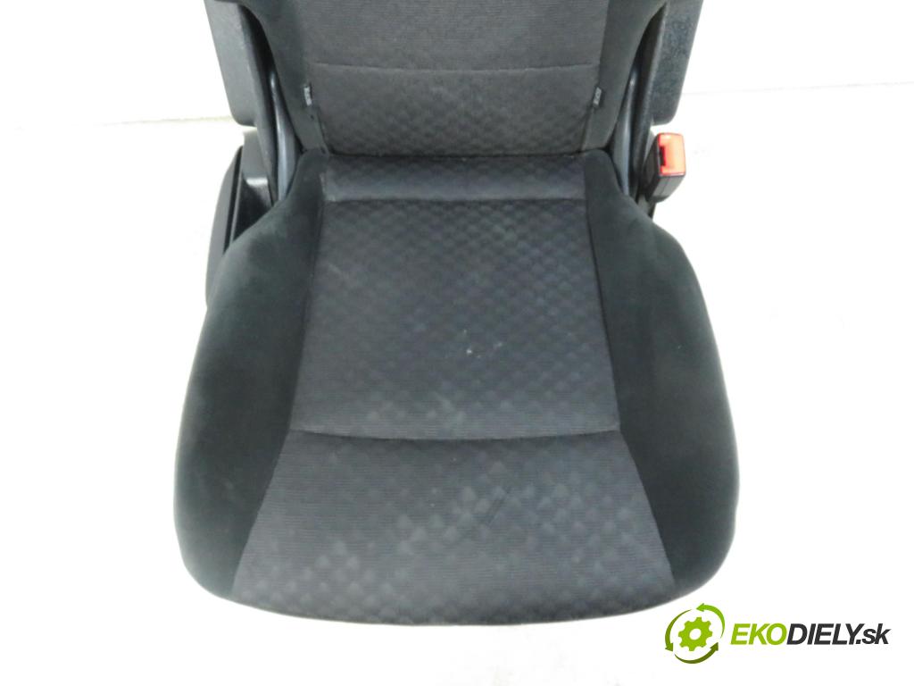 FORD GALAXY (WA6) MINIVAN 2007 1753,00 Fotele, kanapy 1753,00 Sedadlo 2 RIADOK: pravy