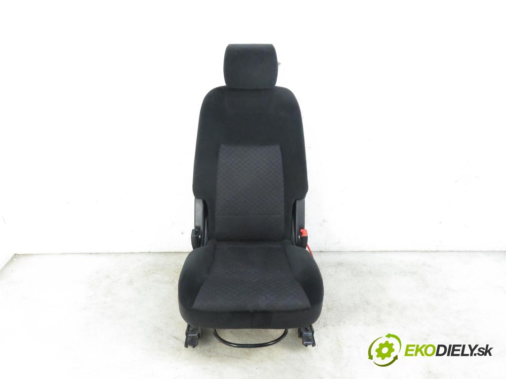 FORD GALAXY (WA6) MINIVAN 2007 1753,00 Fotele, kanapy 1753,00 Sedadlo 2 RIADOK: STREDNÝ:
