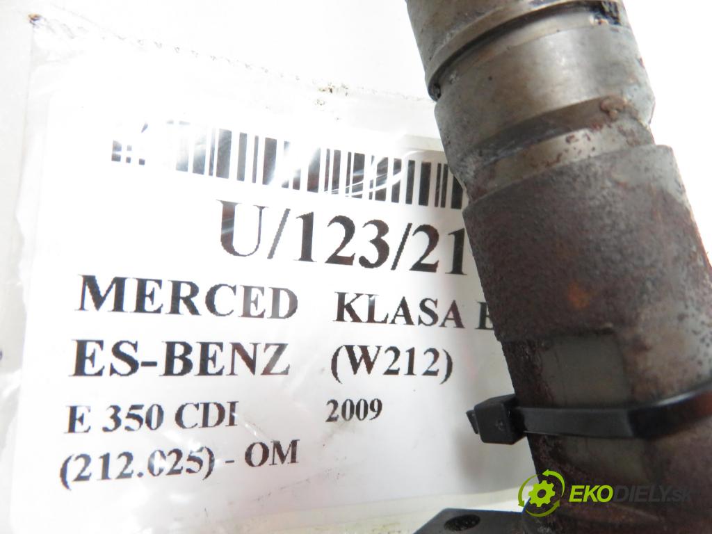 MERCEDES-BENZ KLASA E (W212) SEDAN 2009 2987,00 Wtryskiwacze 2987,00 vstrekovač A6420701187;0445116026 (Vstrekovače)