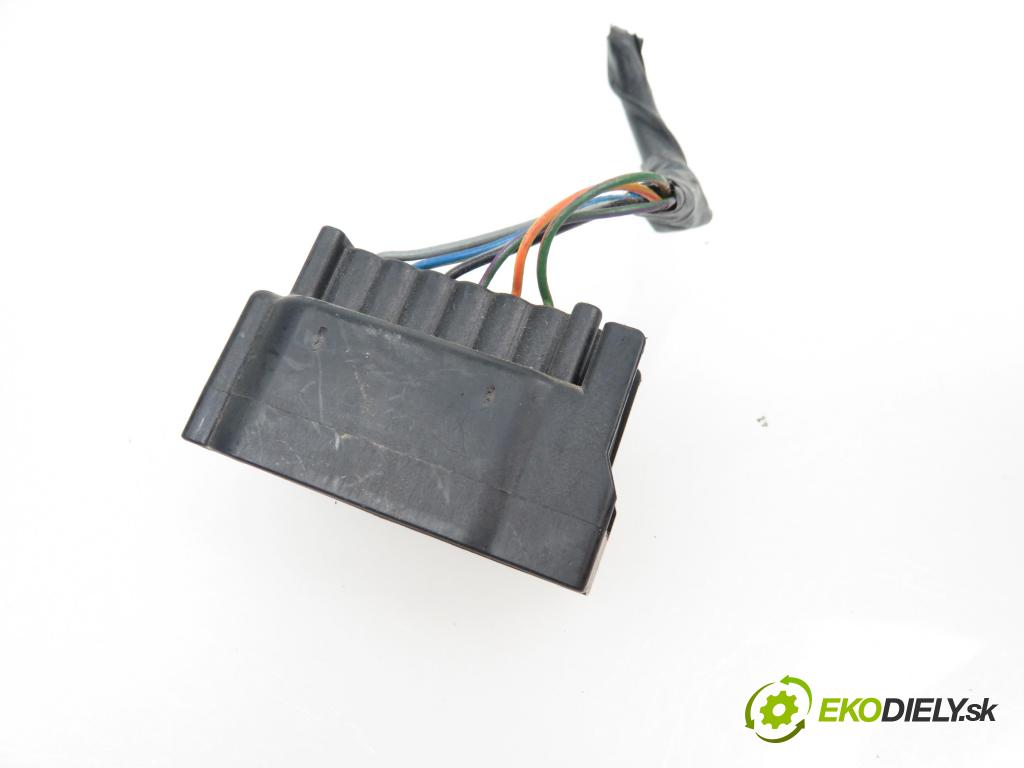 FORD MONDEO IV Turnier (BA7) KOMBI 2009 103,00 2.0 TDCi - QXBA 1997,00 Potenciometer plynu 6G929F836RC (Potenciometer plynového pedálu)